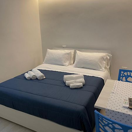 Attico Lady D Hotel Paola Bagian luar foto